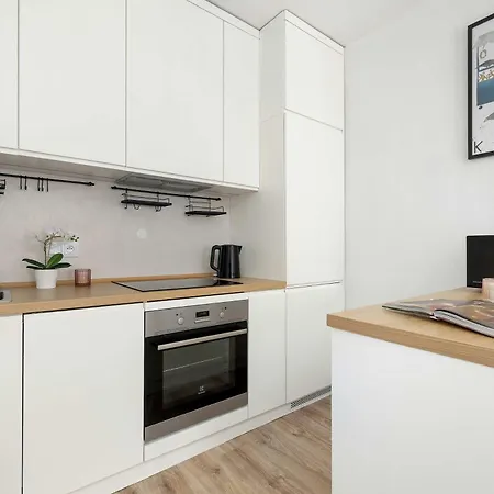 Apartman Functional & Modern Pet Friendly By Renters *